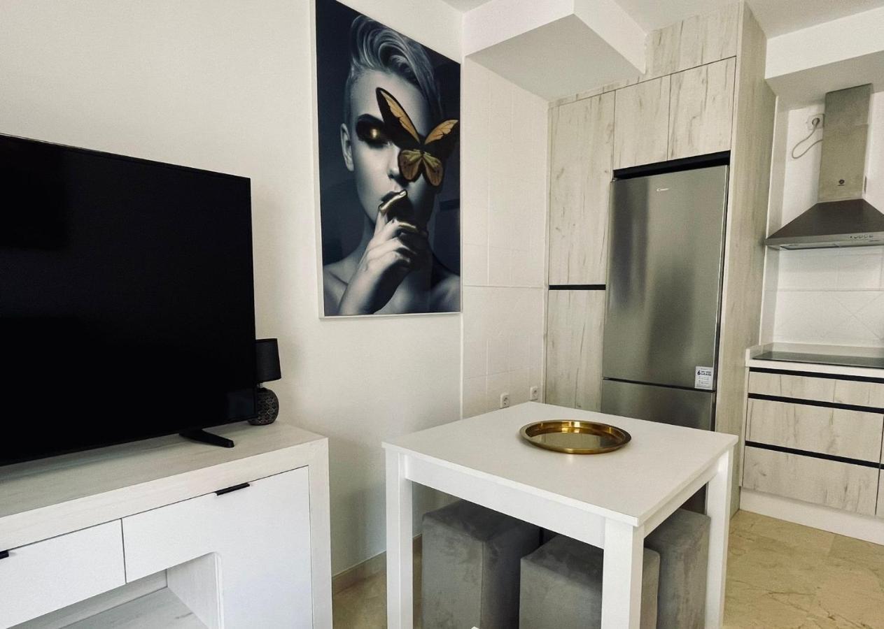 Apartamento Playa San Rafael Фуeнхирола Екстериор снимка