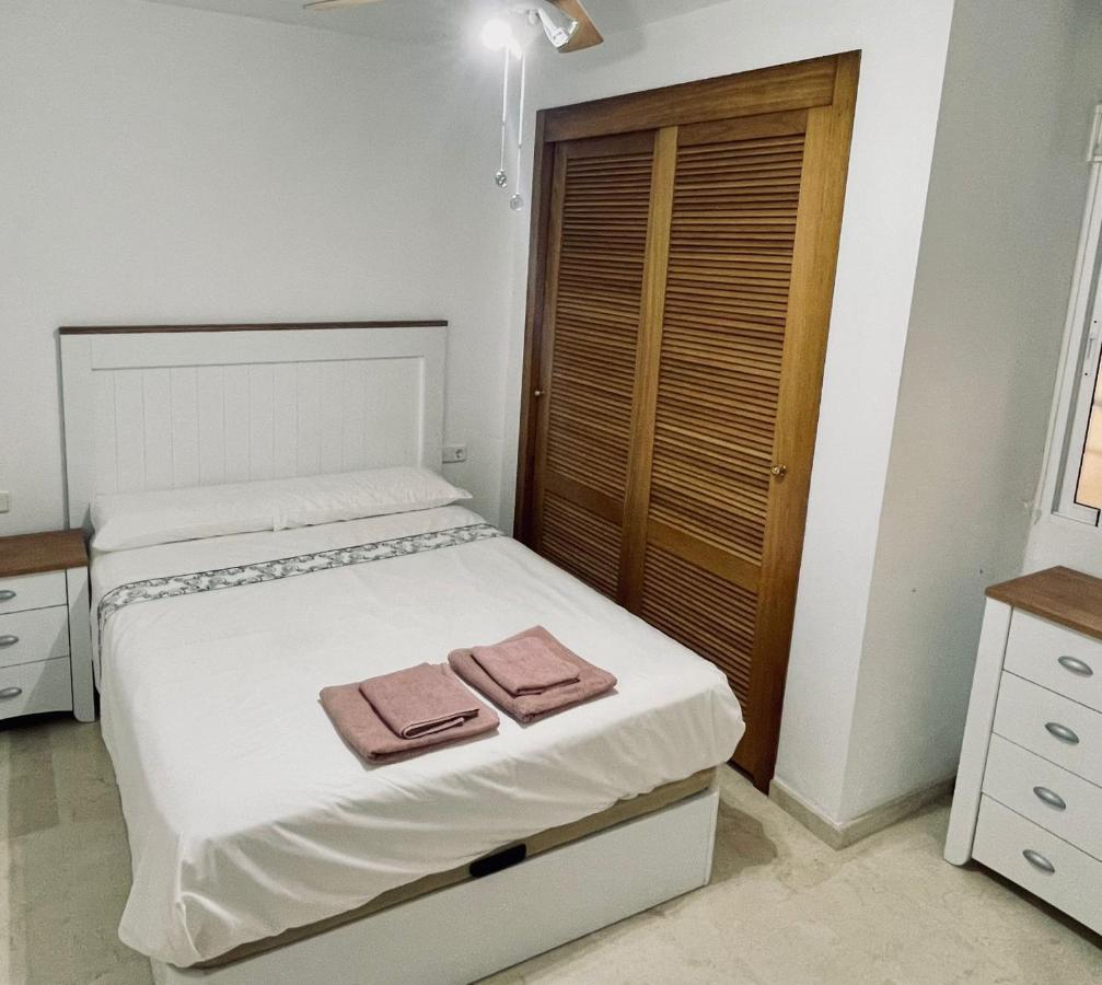 Apartamento Playa San Rafael Фуeнхирола Екстериор снимка