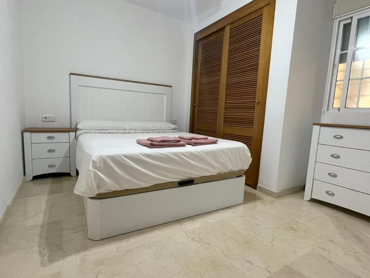 Apartamento Playa San Rafael Фуeнхирола Екстериор снимка